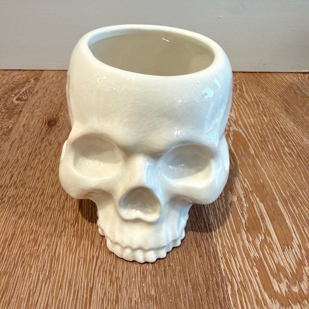 Killstar skull bowl utensil holder 
Great condition